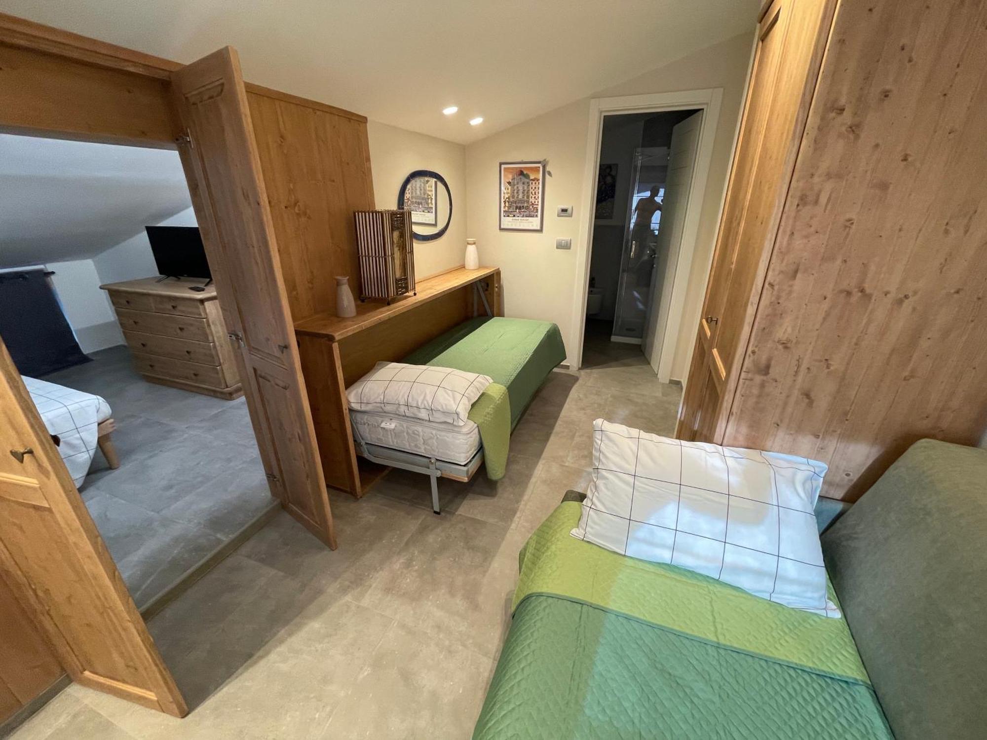 La Casina Di Oscar Ad Ao V Combe Vda Quart 0014 E 00I6 Lejlighed Eksteriør billede
