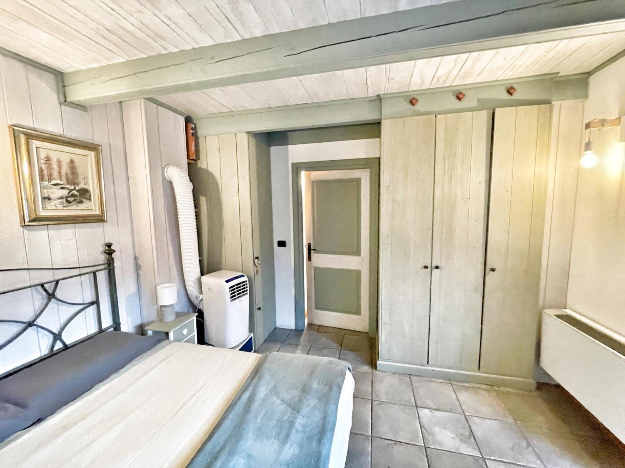 La Casina Di Oscar Ad Ao V Combe Vda Quart 0014 E 00I6 Lejlighed Eksteriør billede