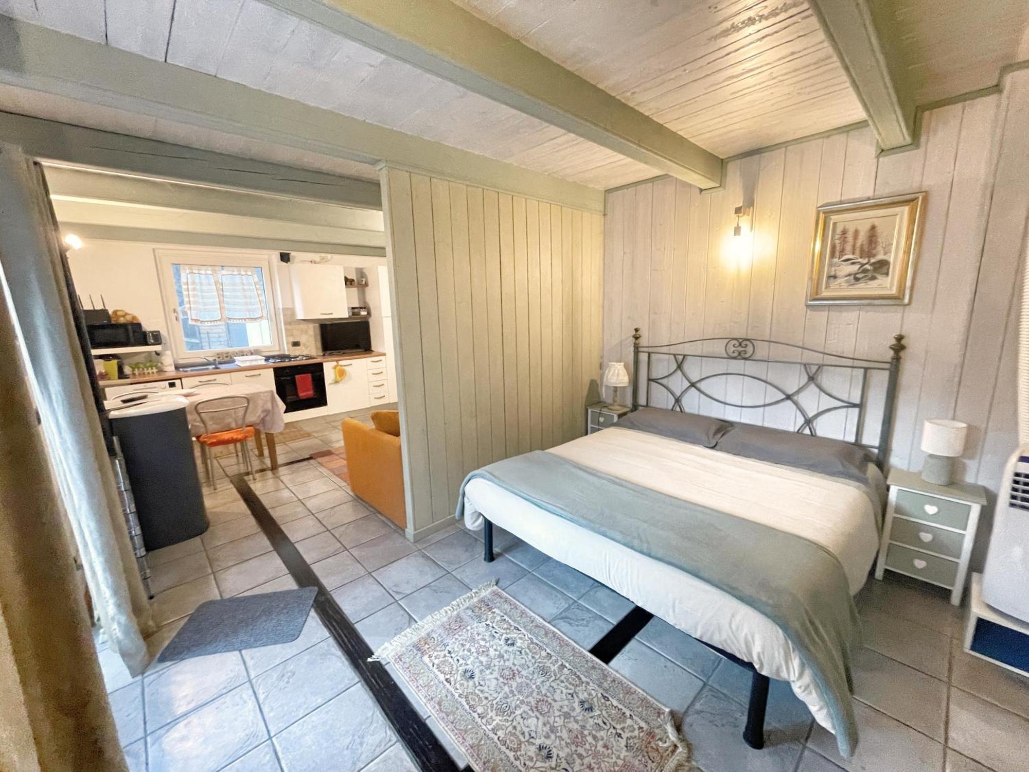 La Casina Di Oscar Ad Ao V Combe Vda Quart 0014 E 00I6 Lejlighed Eksteriør billede